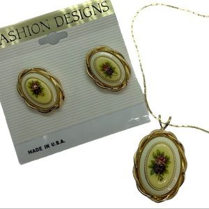 NEW On Card Gold Floral Victorian Cottage Core Necklace and Pierced Earring Set